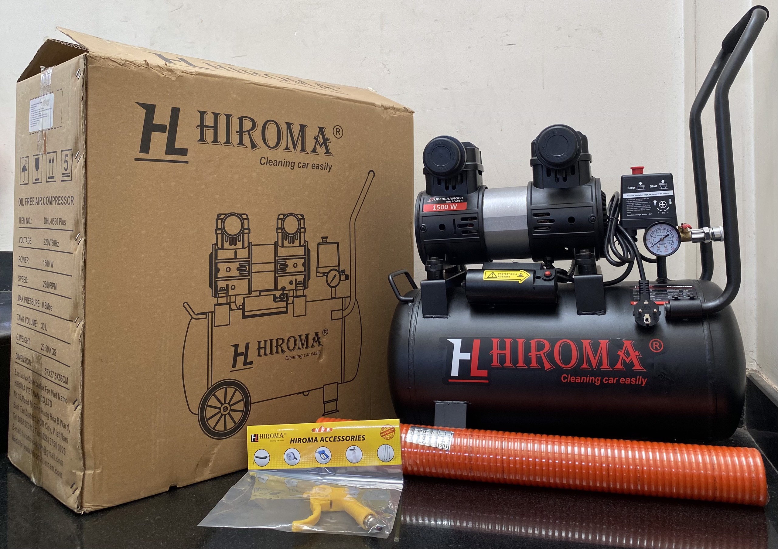Máy nén khí dòng siêu êm HIROMA DHL - 0550 MẪU MỚI ĐỘNG CƠ MỚI SUPERCHARGER dung tích 50 lít dành cho gia đình và tiệm rửa xe