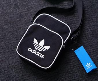 Túi đeo chéo adidas.
