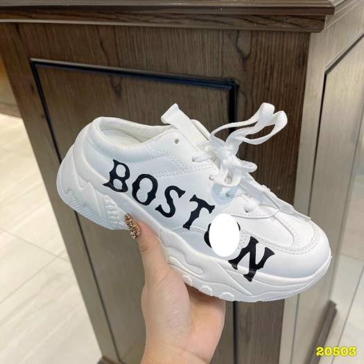 Giày nữ, giày sneaker nữ BT dạng sục siêu chất. Chất liệu mềm, đi êm chân. Kiểu dáng cực kỳ năng động, thể thao