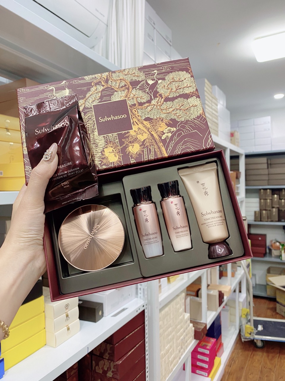 Phấn nước thông đỏ Sulwhasoo Timetreasure Radiance Serum Cushion Set 21N/23N