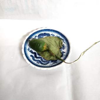 Đĩa trầu cau thờ cúng sứ Bát Tràng men lam [đồ thờ cao cấp]