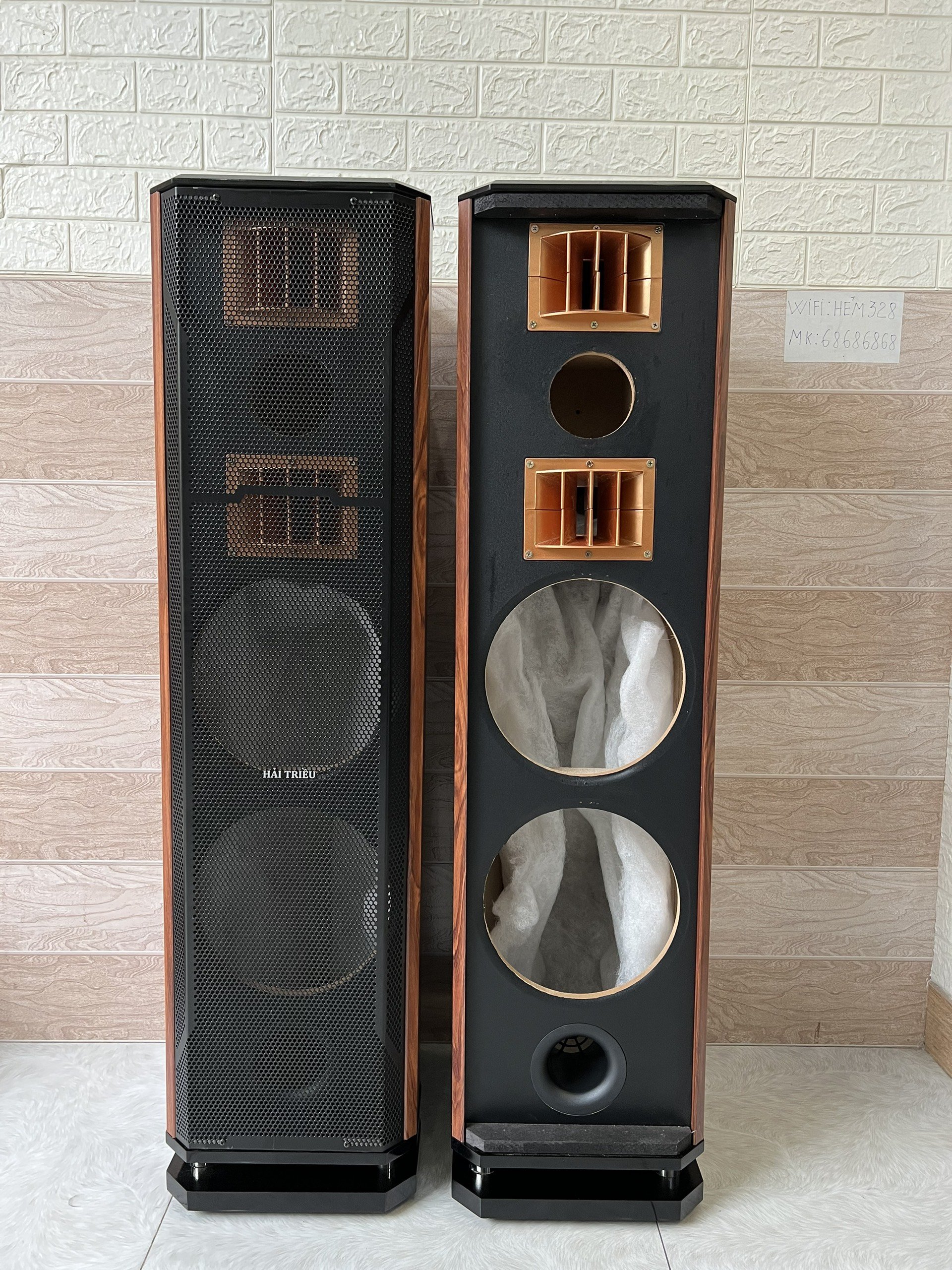 Vỏ thùng loa đứng 25 sử dụng 2 bass 25, 2 chép, 1 mid hải triều