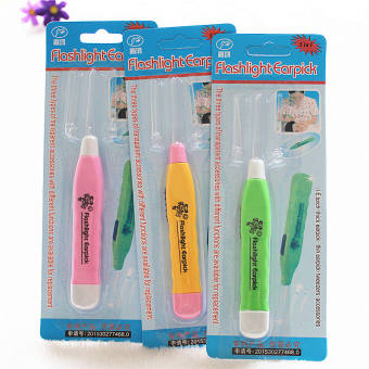 Dụng cụ lấy ráy tai có đèn cho bé