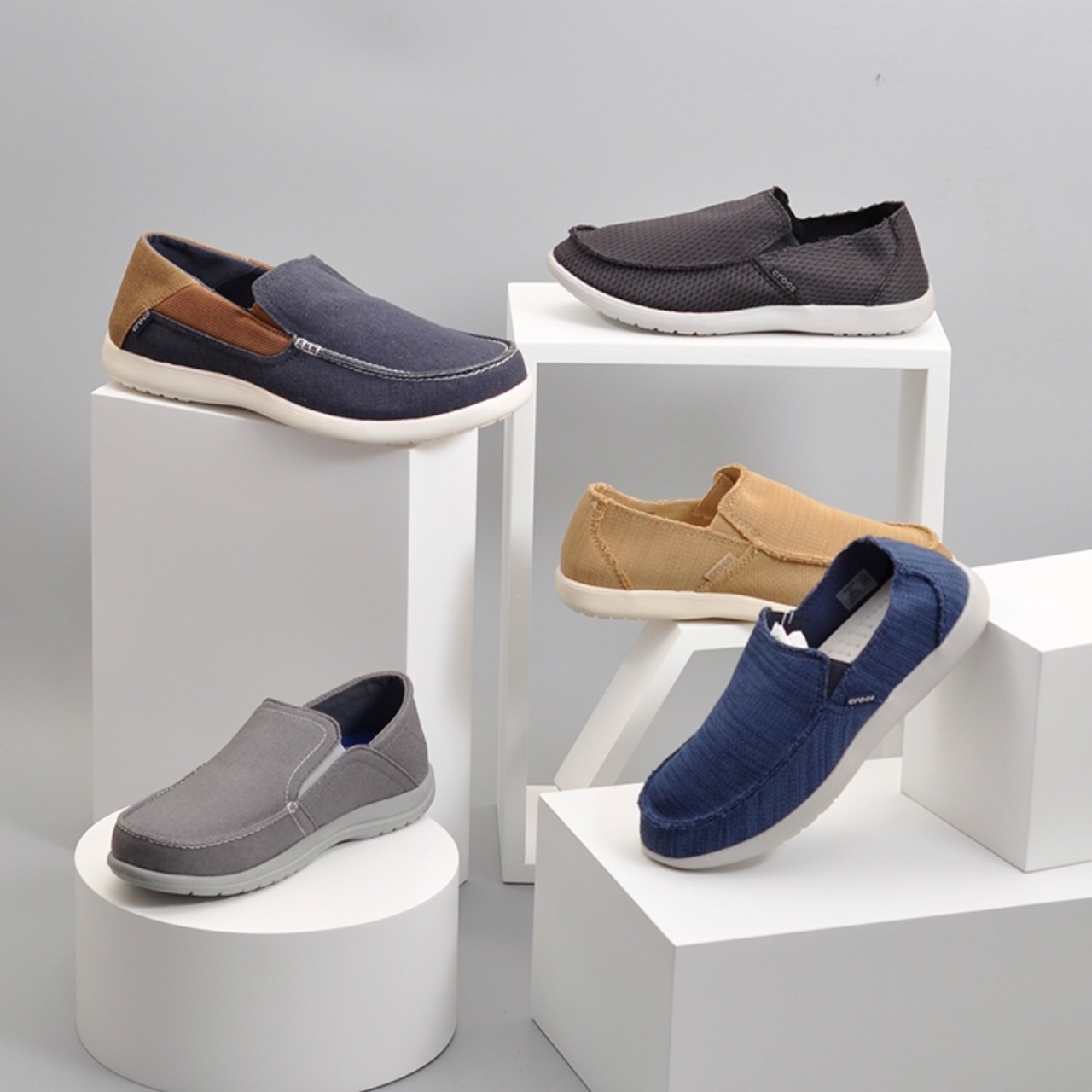 Giày vải chống hôi chân crocs santa cruz ii luxe cho nam