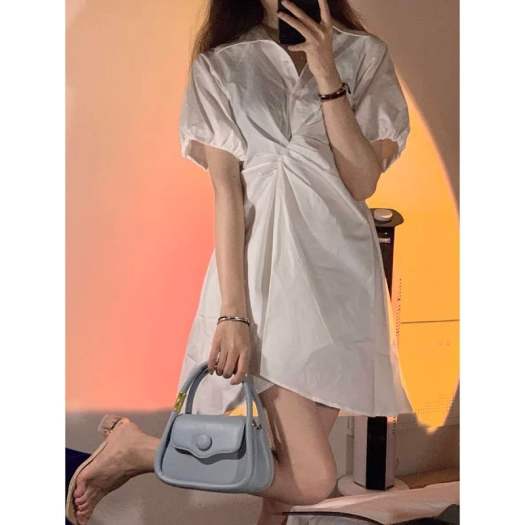 IELGY Đầm Trắng Eo Cá Tính Thiết Kế Bất Đối Xứng Hàn Quốc