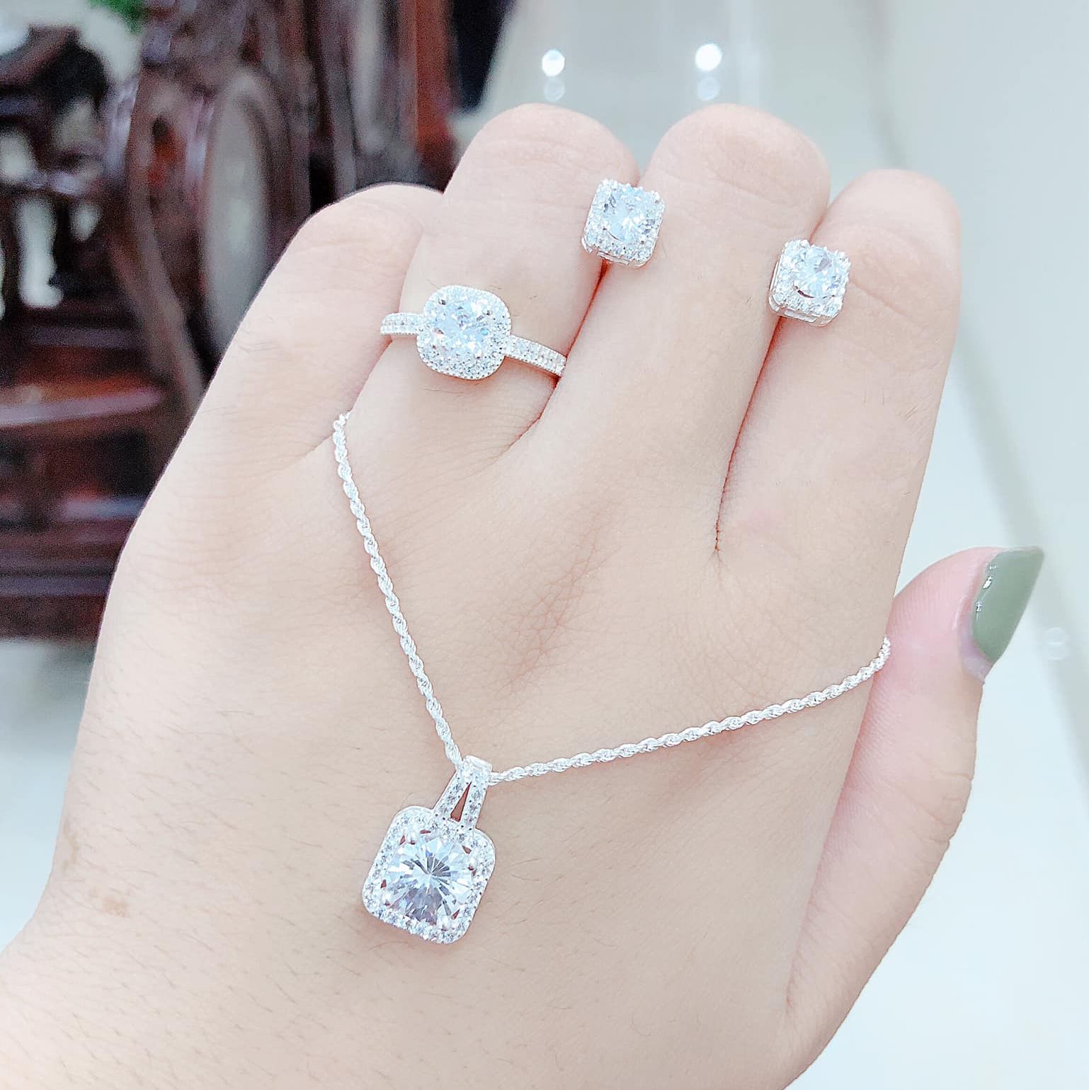 Bộ trang sức bạc đính đá hình vuông cho nữ