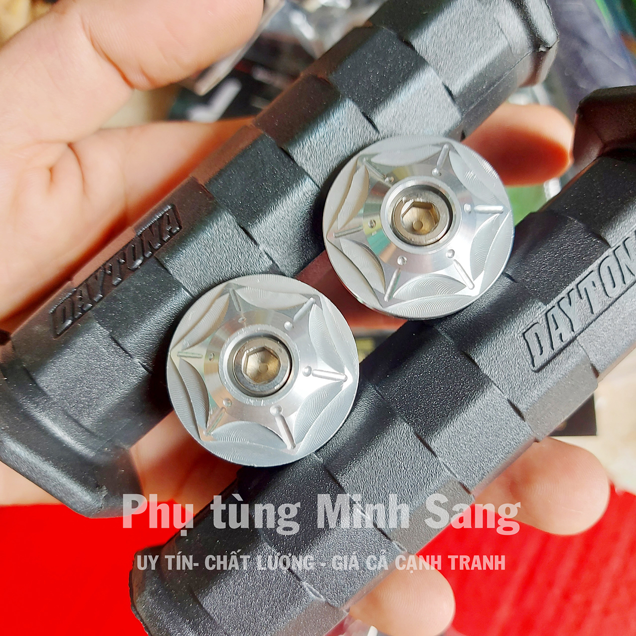 Bao Tay Daytona có gù mẫu gr5