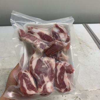 ￼Sườn sụn heo non cắt khúc 1kg (giao tphcm)