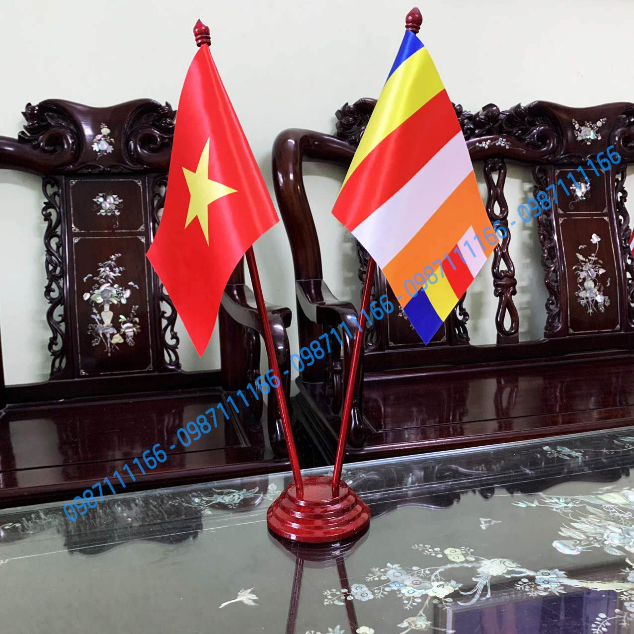 Cờ để bàn đế gỗ việt nam - phật giáo
