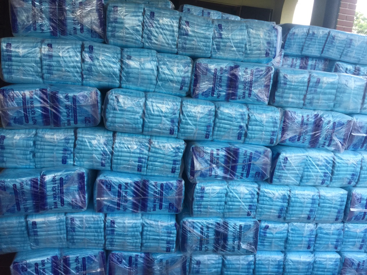 Bỉm người già/bỉm việt thái(50 miếng) ML 50-80KG