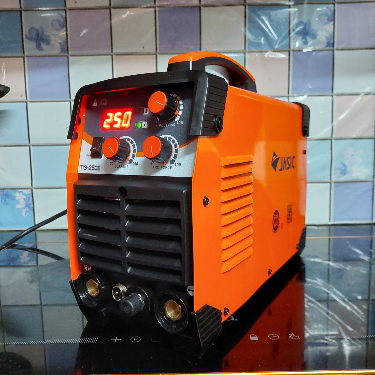 Máy Hàn Tig jasic 250 chức năng hàn khí và que