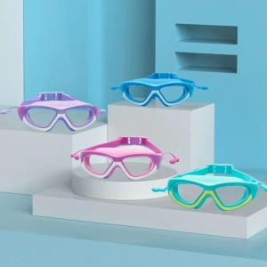 ภาพหน้าปกสินค้า(พร้อมส่ง) แว่นตาว่ายน้ำเด็ก กัน UV หลากสี ไร้ฝ้า แว่นเด็ก ปรับกันน้ำได้ ที่เกี่ยวข้อง