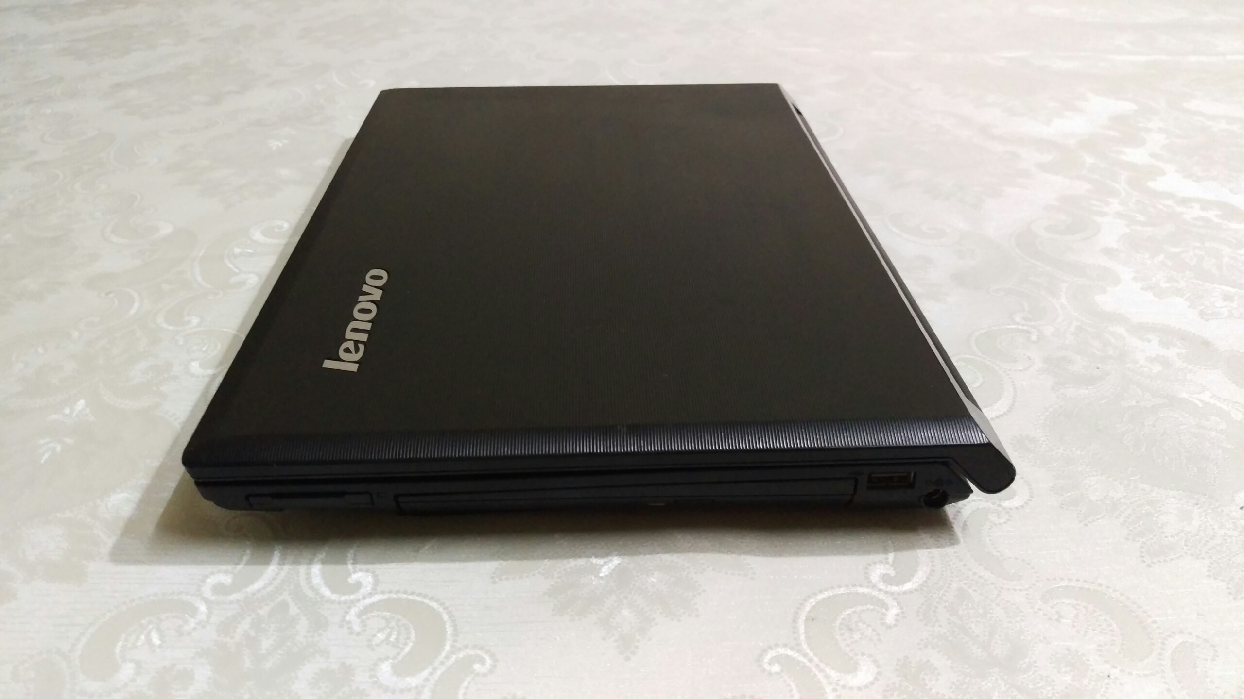 Laptop Lenovo B460 Core i5 2.4Ghz Ram 4G Ổ cứng SSD 120G Màn hình 14 inch