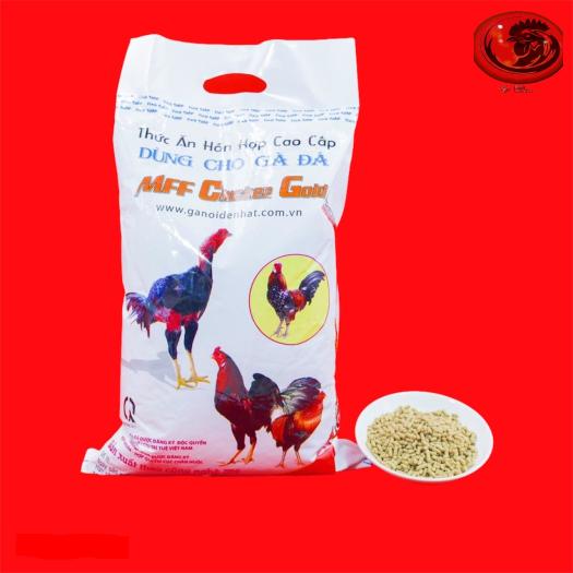 Cám cho gà đá VINASAKE loại 2kg