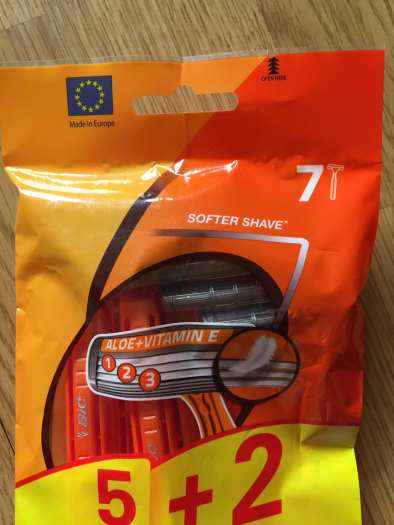 Dao cạo râu Bic 3 lưỡi