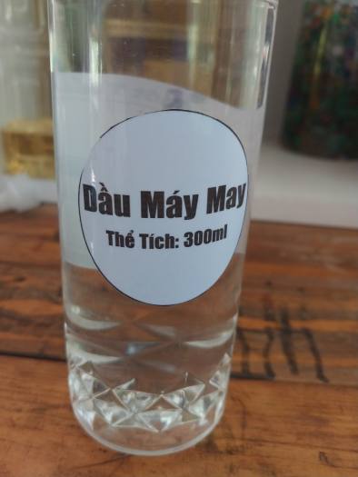 Dầu bôi trơn: dầu máy may, máy khâu (loại chai lẻ 300 ml), chất lượng cao, giá cực sốc, nhiều người tiêu dùng đã đánh giá tốt trên sản phẩm