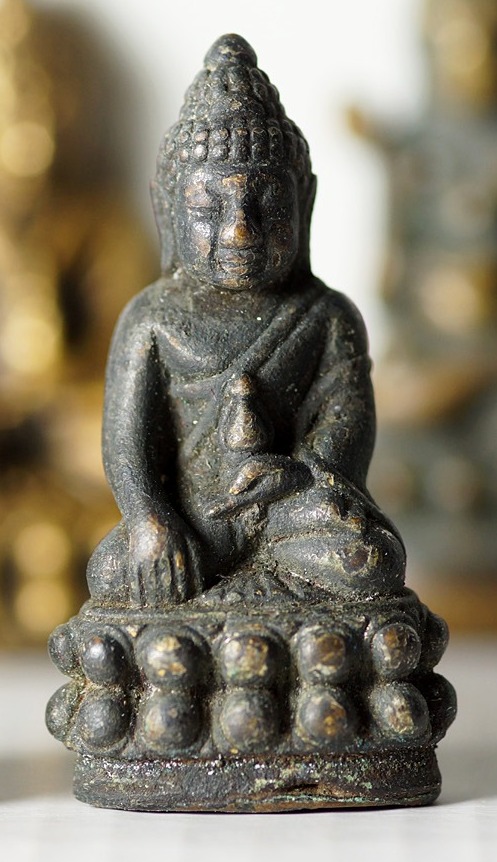 พระกริ่ง ปวเรศ ก้น จปร วัดบวรนิเวศวิหาร ก่อนปี 2500 (รับเทรินสินค้า it & นาฬิกา) ราคา 175,000 บาท*ส่งฟรี