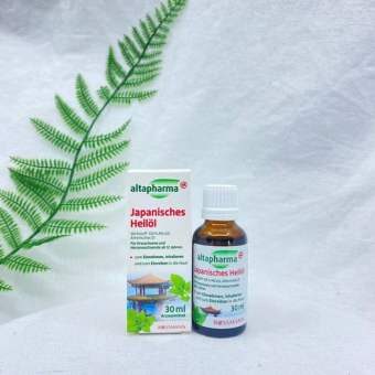 Dầu thảo dược Japanisches Heilol của hãng Altapharma