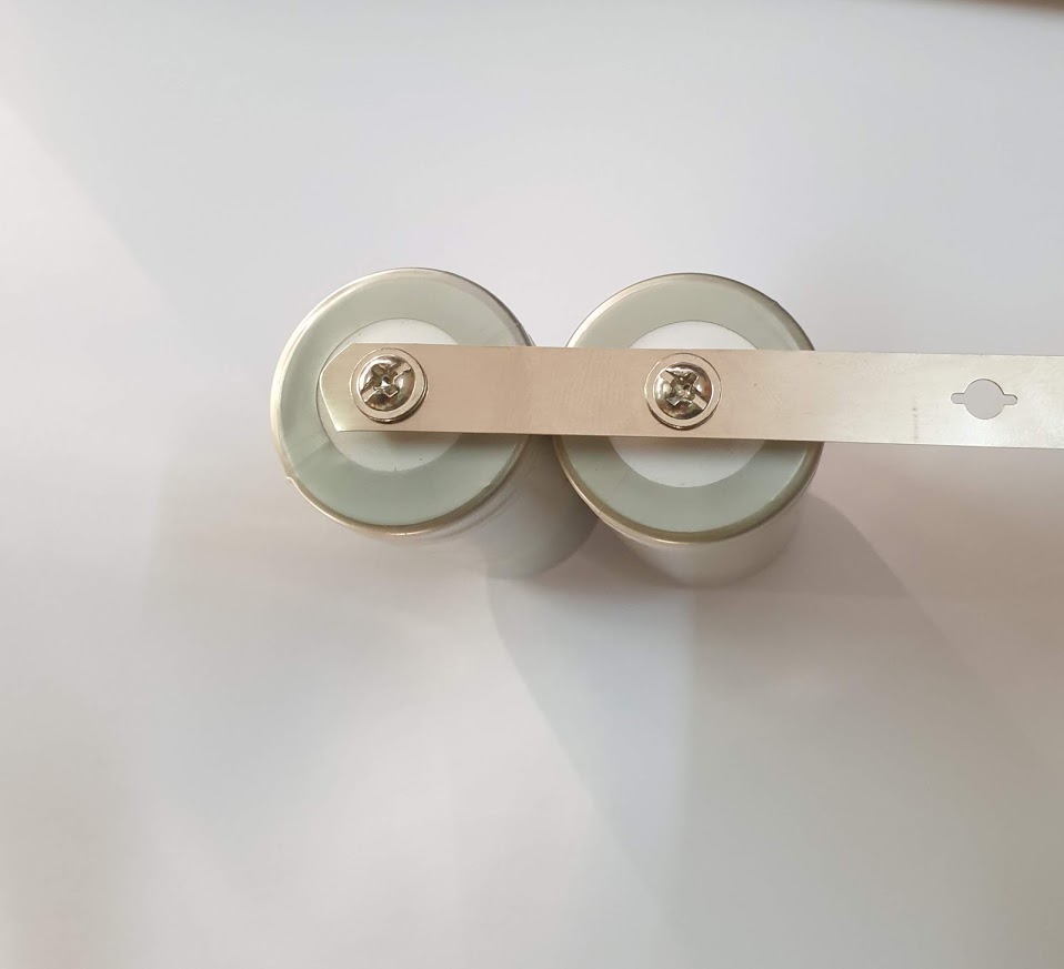 Kẽm đơn gắn cell pin Lithium 32650 lithium Sắt photphat – Sợi đơn – 1 Met: có đục lỗ sẵn ko lắp với khung nhựa