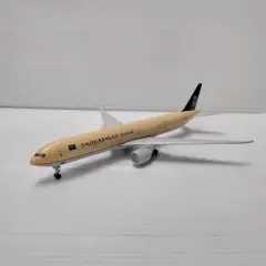 Pesawat diecast miniatur Saudi Arabian Airlines