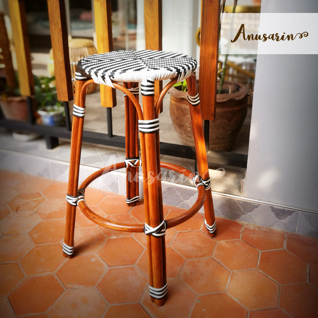 Anusarin เก้าอี้หวายทรงสูง 65 cm Bar Stool 01 หวายแท้และหวาย PE 65 cm Rattan Stool with woven PE Rattan-Black&White ราคา 2,200 บาท*ส่งฟรี