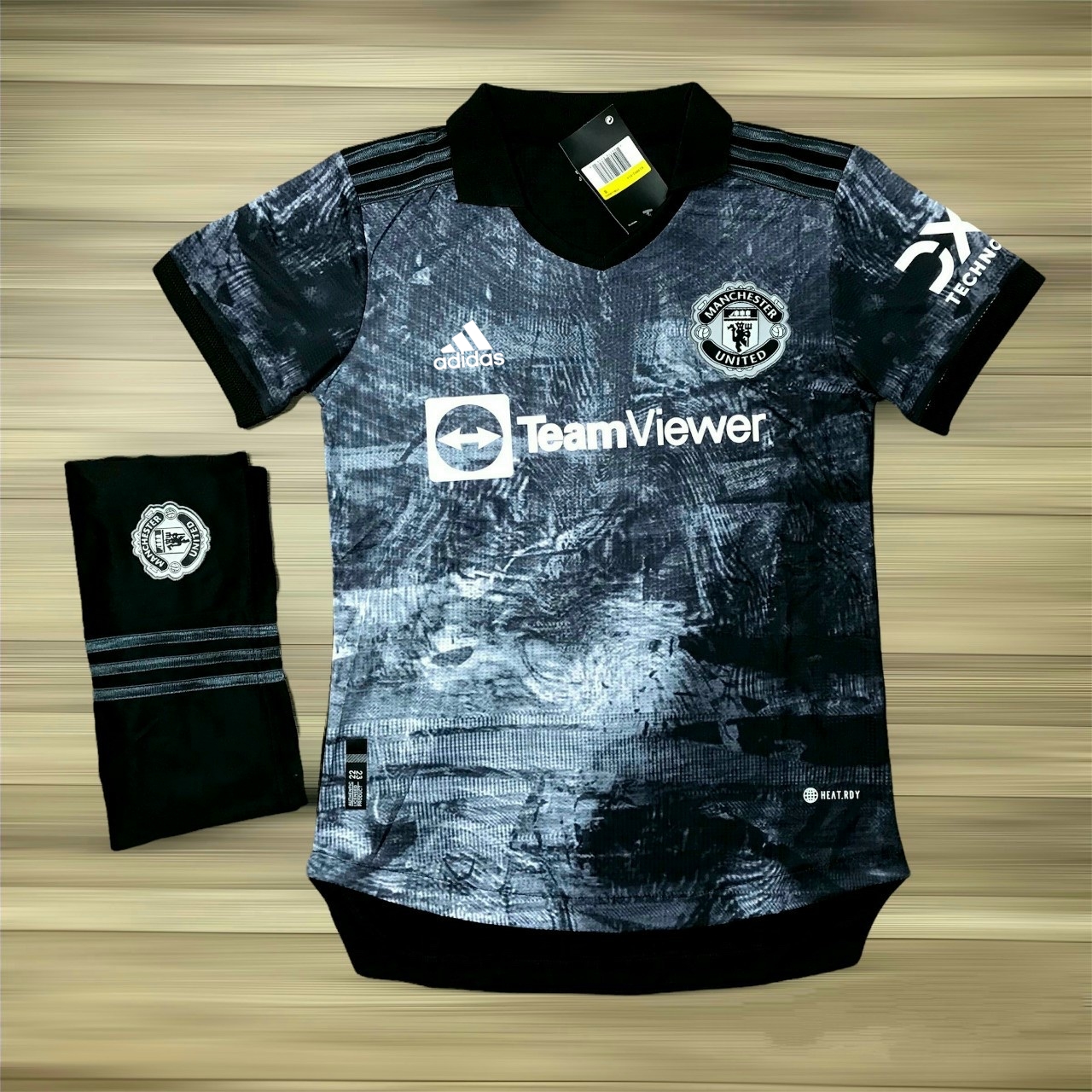 Áo Bóng Đá CLB MANCHESTER United -Mẫu Thủ Môn Đen -Bản Thi Đấu-Chất Vải Polyester Thái Cao Cấp