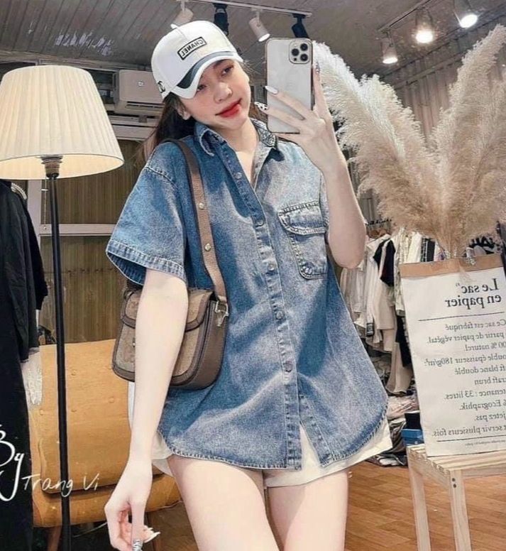 Áo sơ mi jeans nữ tay ngắn phối túi trước hàng đẹp cực chất.