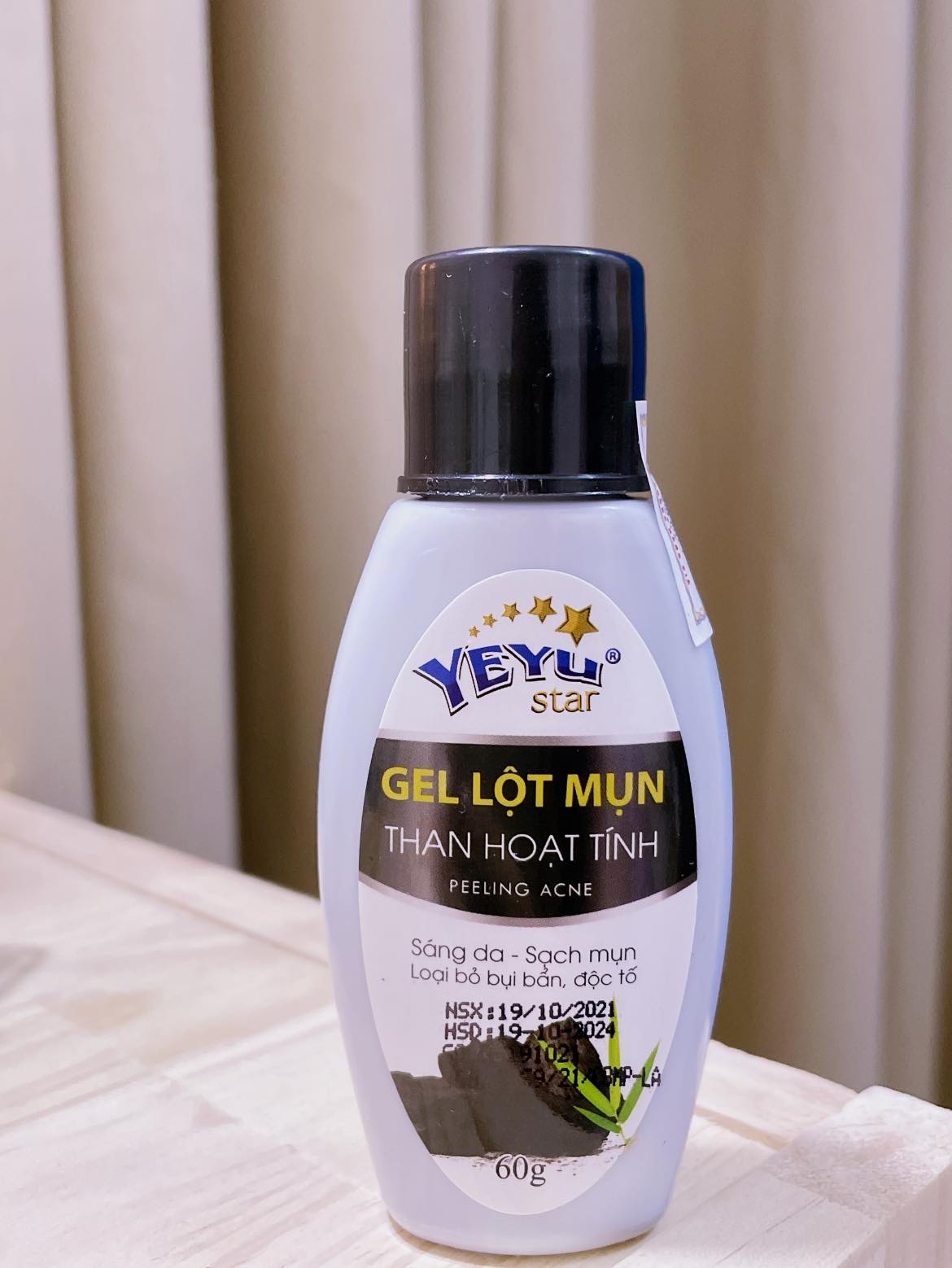 Gel lột mụn than hoạt tính yeyu star