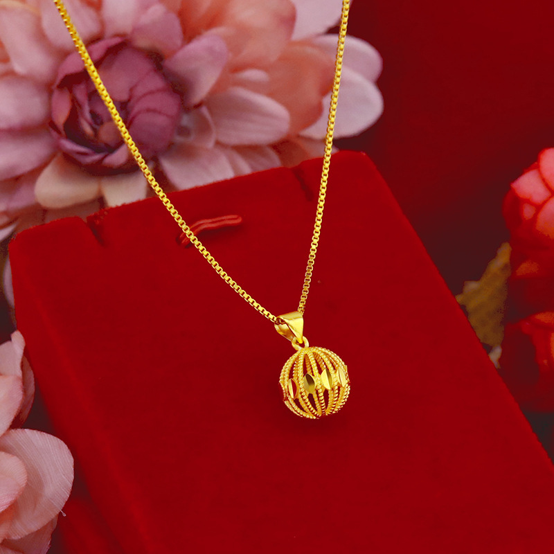Female gold necklace Clearance