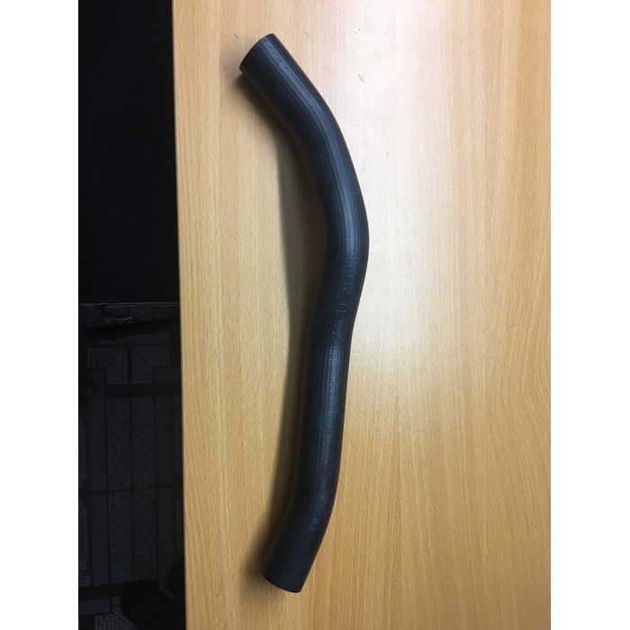 Ống cao su trên két nước xe matiz