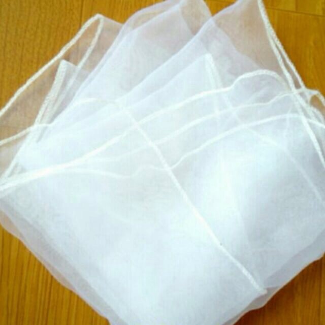 Khăn voan trắng che bụi cho bé - kt 70x70cm