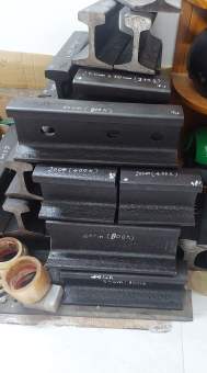 đe thép ray tàu chất lượng 20-25-30 cm