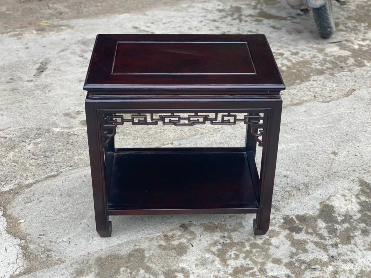 Bàn chữ nhật gỗ gụ rác kích thước 40x60 cao 60 cm