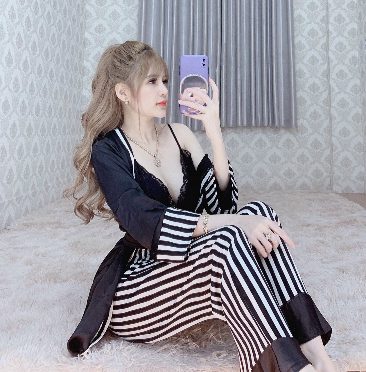 Đồ bộ mặc nhà kèm áo choàng sang chảnh nhà Miki