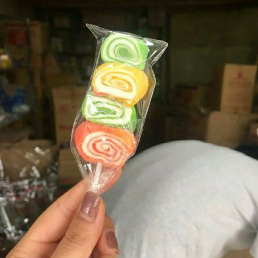 Lọ 30 Que Kẹo Dẻo Xiên 4 Bánh ( Sỉ Đồ Trẻ Em)