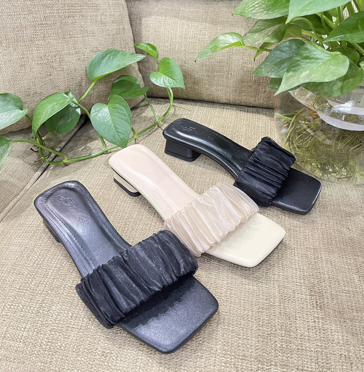 Guốc quai ngang ren mỏng gót thấp - 2P