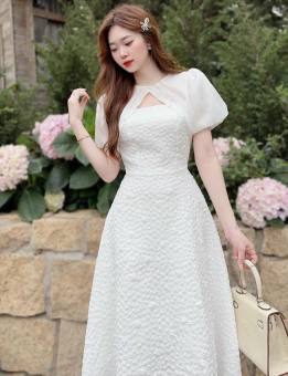 Đầm gấm nữ cổ tàu phối voan tay bồng dáng dài chữ A đi tiệc