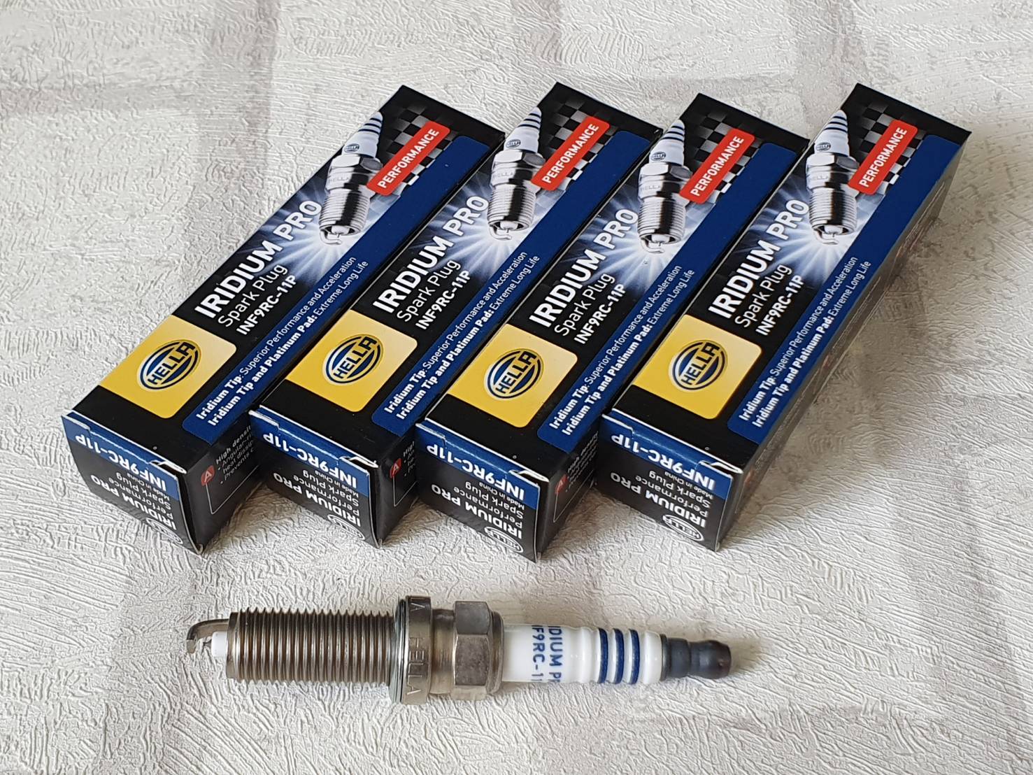 หัวเทียน Nissan Pulsar C12 ( 2012 - 2016 ) รุ่น 1.6, 1.8 ชุด 4 หัว ชนิดอิริเดียม ระยะการใช้งาน 100,000 กม Iridium Type Spark Plug Hella INF9RC-11P ราคา 1,540 บาท*ส่งฟรี