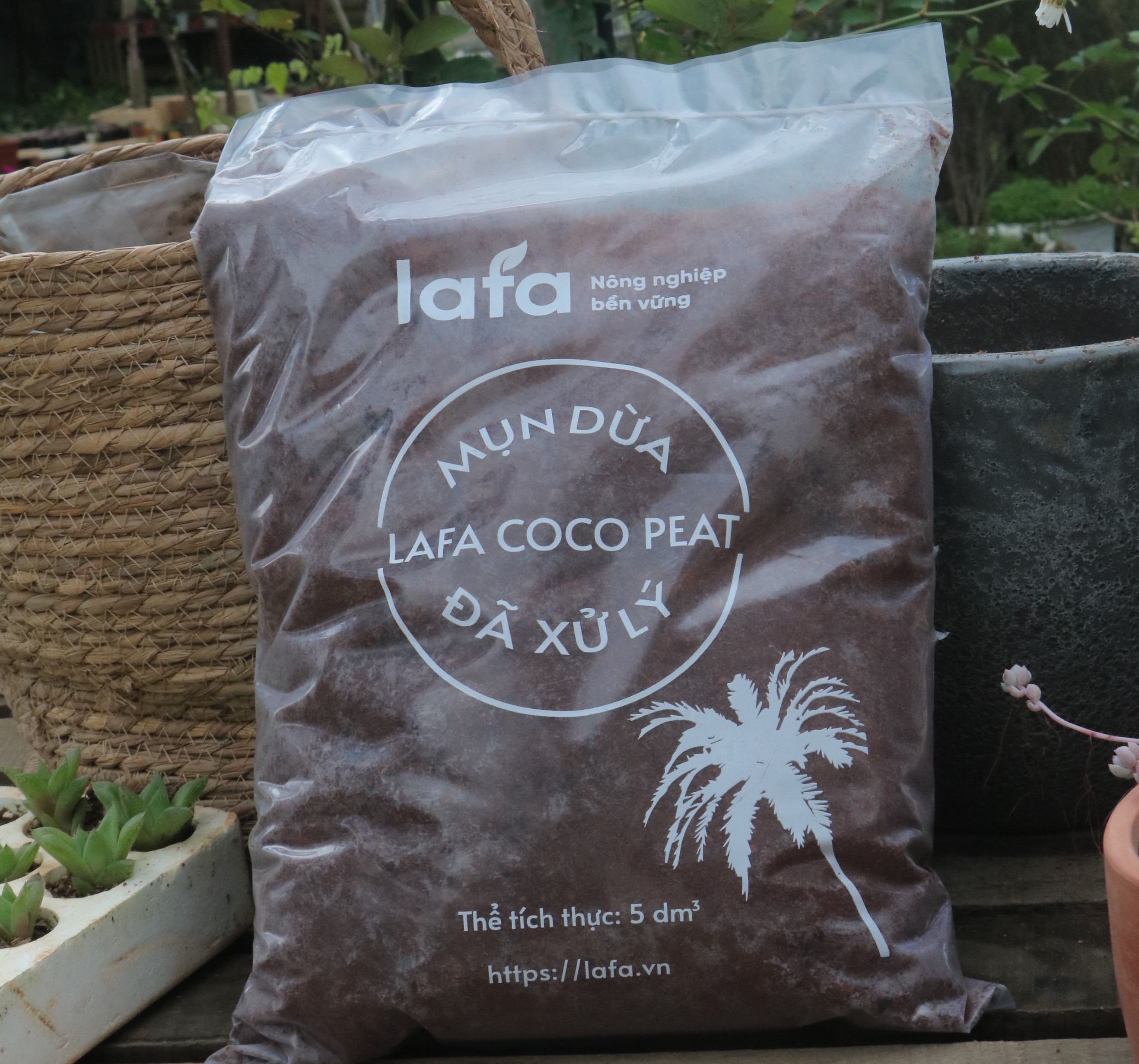Mụn dừa đã xử lý LAFA COCO PEAT túi 5lit, mụn dừa sử dụng làm giá thể trồng cây