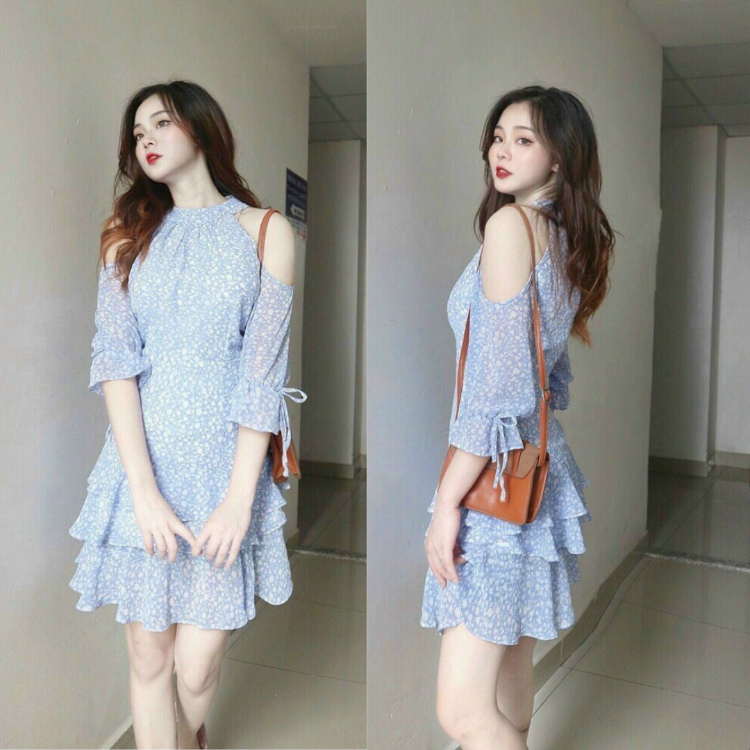 Đầm hoa nhí xanh dương khoét vai, Đầm hoa cổ yếm Cao Cấp tay dài dáng xòe xếp tầng đi chơi dự tiệc - MiNhi Dress