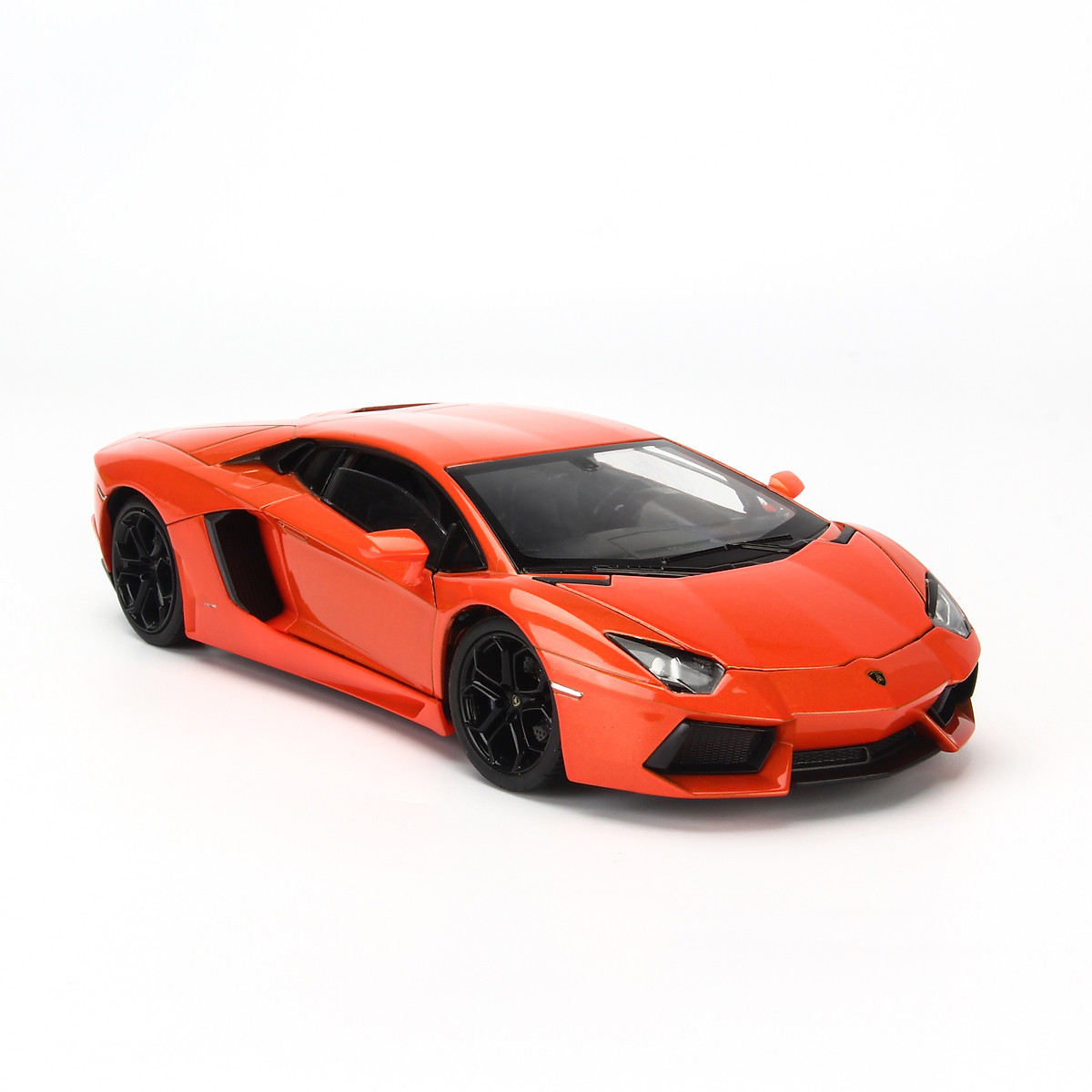 Mô hình xe lamborghini aventador lp700-4 1:24 welly- 24033