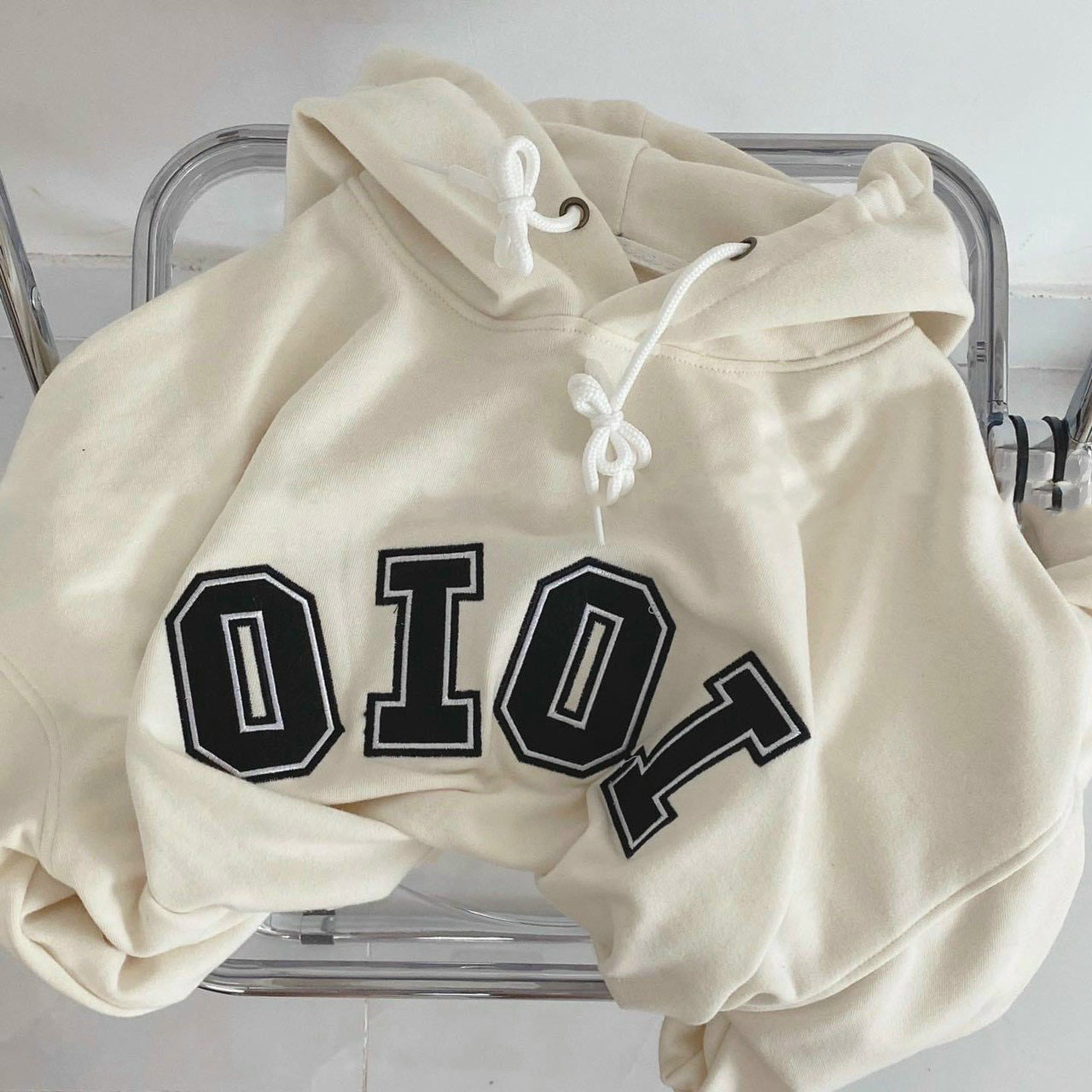 Áo hoodie nữ THÊU CHỮ OIOI chất vải dày dặn 4 màu lựa chọn, áo khoác nữ