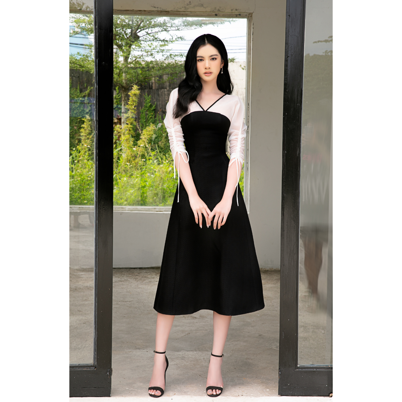Moda de Lita - Đầm đen tay dài phối voan Alva Dress