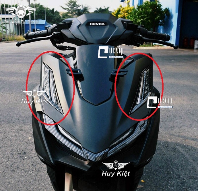 Ốp xi nhan trước carbon vario 160 đời 2022 - 2023 ms5086
