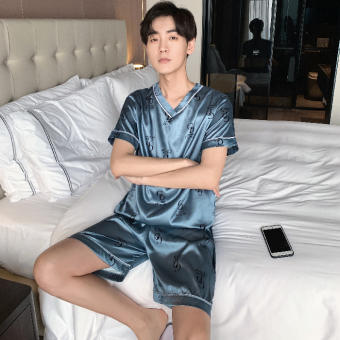 2021 Áo ngủ cho đàn ông mặc áo ngủ hè áo vest lụa khô Nguyên Hàn