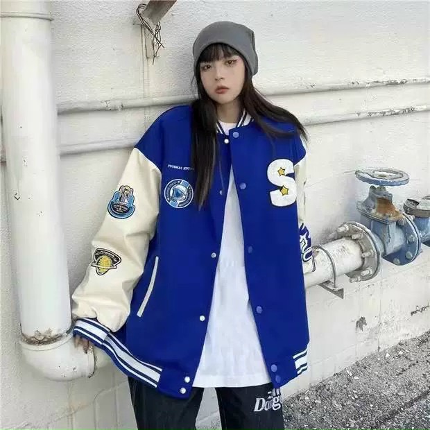 ÁO KHOÁC BOMBER NỮ PHỐI HỌA TIẾT TAY LOGO NGỰC PHONG CÁCH CÁ TÍNH SÀNH ĐIỆU TNM35