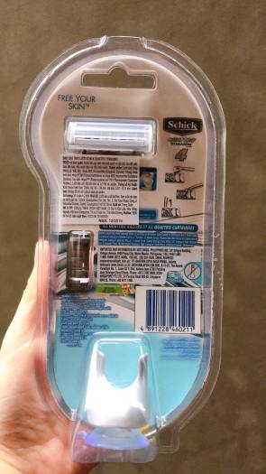 Dao Cạo Râu SCHICK QUATTRO TITANIUM 4 lưỡi (Tặng Thêm 1 Lưỡi trị giá 25k)