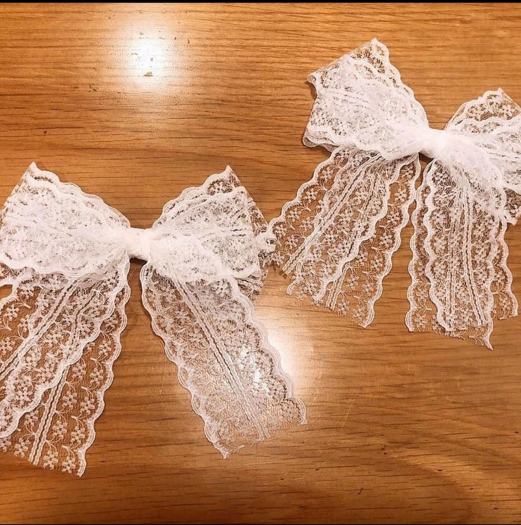 Kẹp tóc nơ màu trắng phối ren