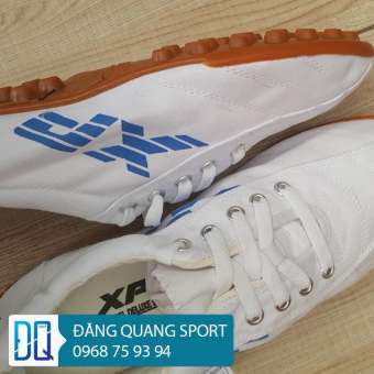 GIÀY ĐINH VẢI ĐÁ BÓNG THÀNH PHÁT