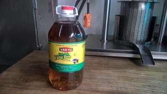 DẦU VỪNG ĐEN (Dầu mè đen) ÉP LẠNH, THÔ, NGUYÊN CHẤT 5 LIT